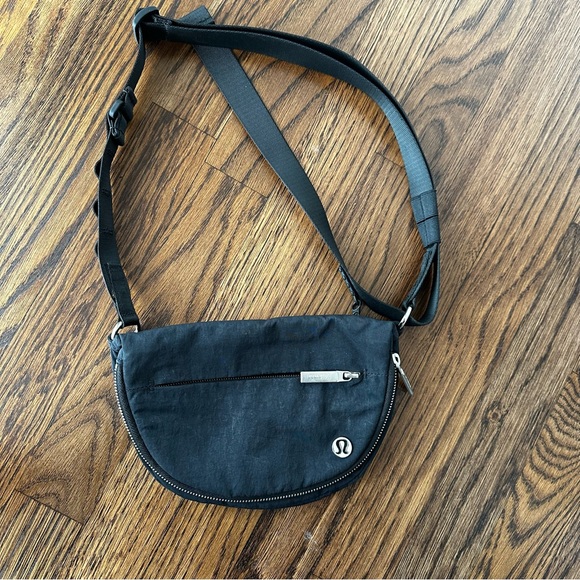lululemon athletica Black All Night Micro Festival Crossbody Sling bag - Picture 2 of 14